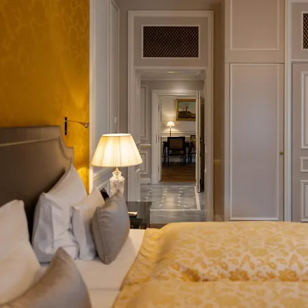 Hotel Sacher Wien Exterior photo