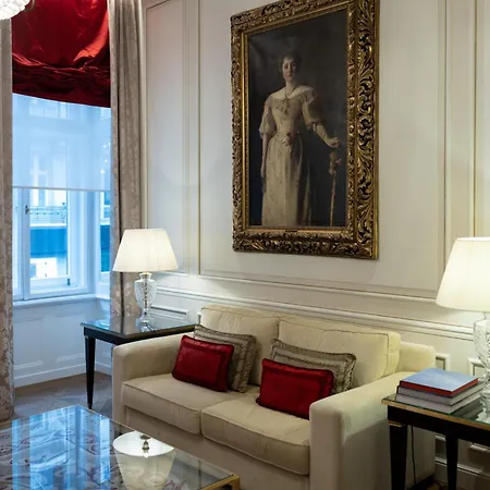 Hotel Sacher Wien Exterior photo
